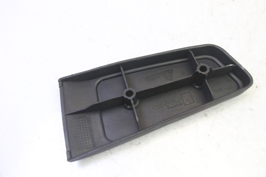 photo de PEDANA ANTERIORE DESTRA PIAGGIO MP3 RL 250 (2007 - 2010)