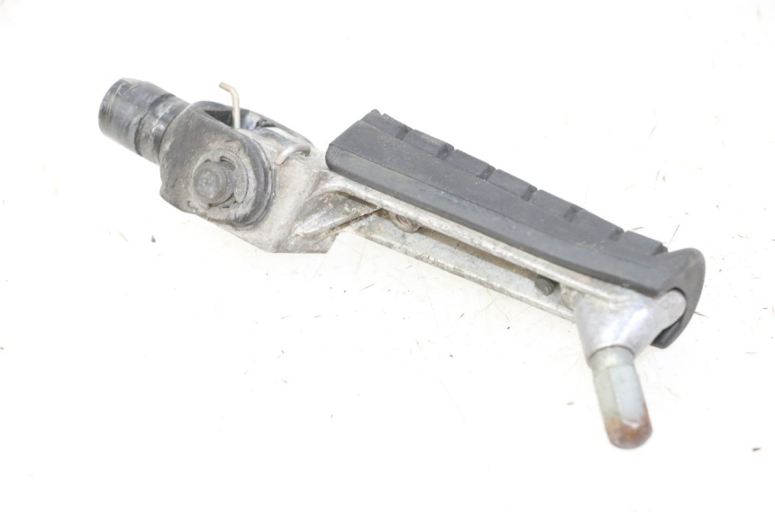 photo de PEDANA ANTERIORE DESTRA TRIUMPH SPRINT 900 (1995 - 1998)