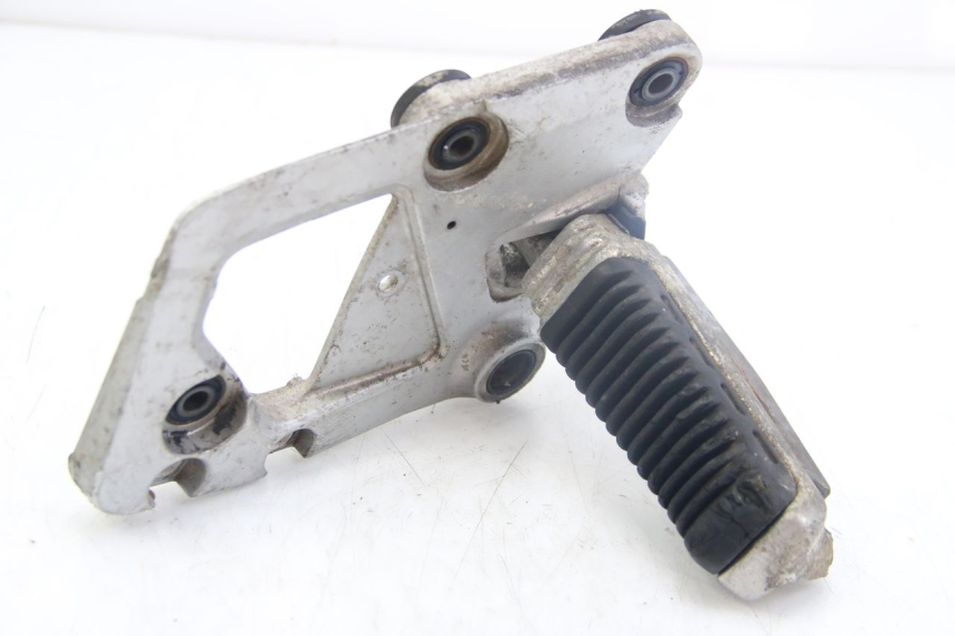 photo de CALE PIED AVANT DESTRO SUZUKI GSX-F GSX  F 1100 (1988 - 1994)