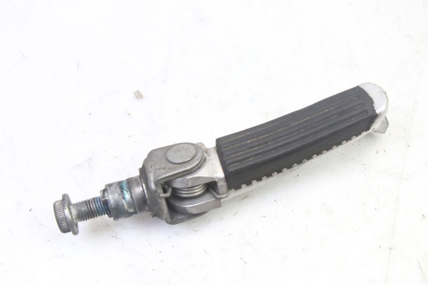 photo de PEDANA ANTERIORE DESTRA SUZUKI SV S 650 (2003 - 2009)