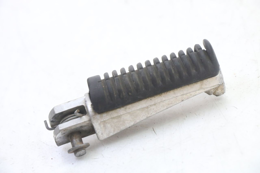 photo de PEDANA ANTERIORE DESTRA YAMAHA TDR DELTABOX 125 (1993 - 2003)