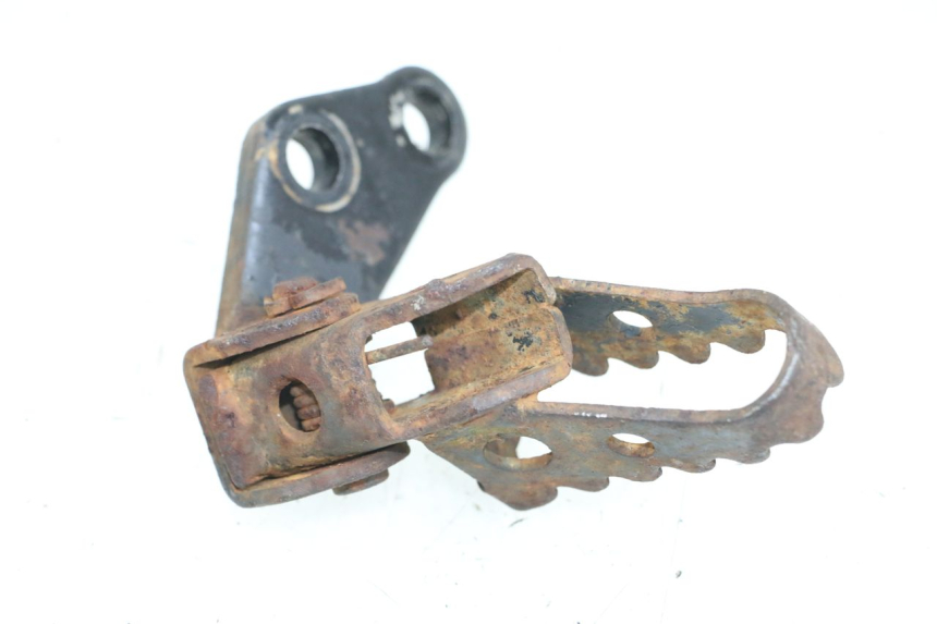 photo de PEDANA ANTERIORE DESTRA SUZUKI TS X 80 (1984 - 1988)