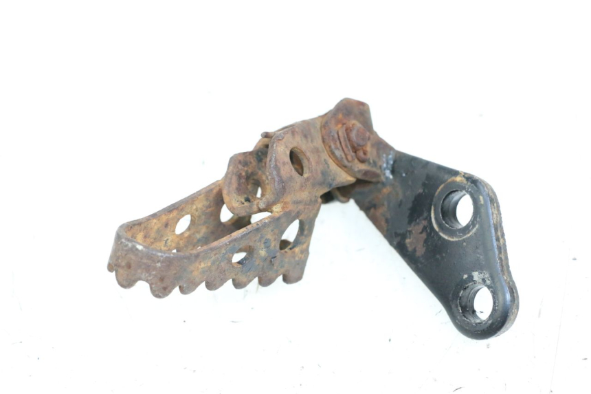 photo de PEDANA ANTERIORE DESTRA SUZUKI TS X 80 (1984 - 1988)