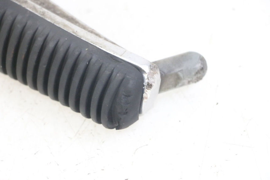 photo de CALE PIED ANTERIORE DESTRO YAMAHA FZS FAZER 600 (2001 - 2003)