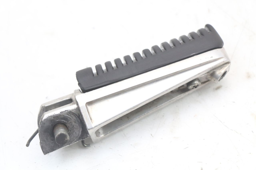 photo de PEDANA ANTERIORE DESTRA YAMAHA XJ6 ABS 600 (2008 - 2016)