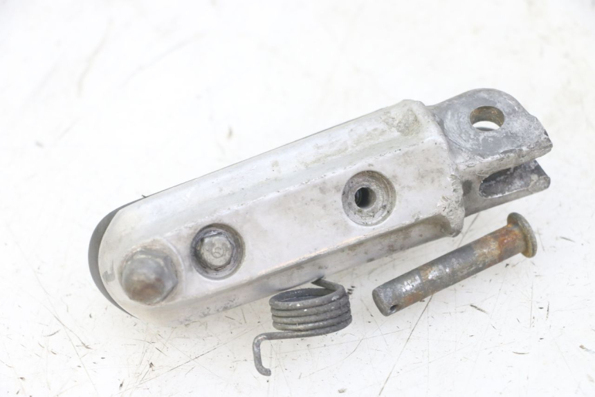 photo de PEDANA ANTERIORE SINISTRA HONDA CBF 500 (2004 - 2007)