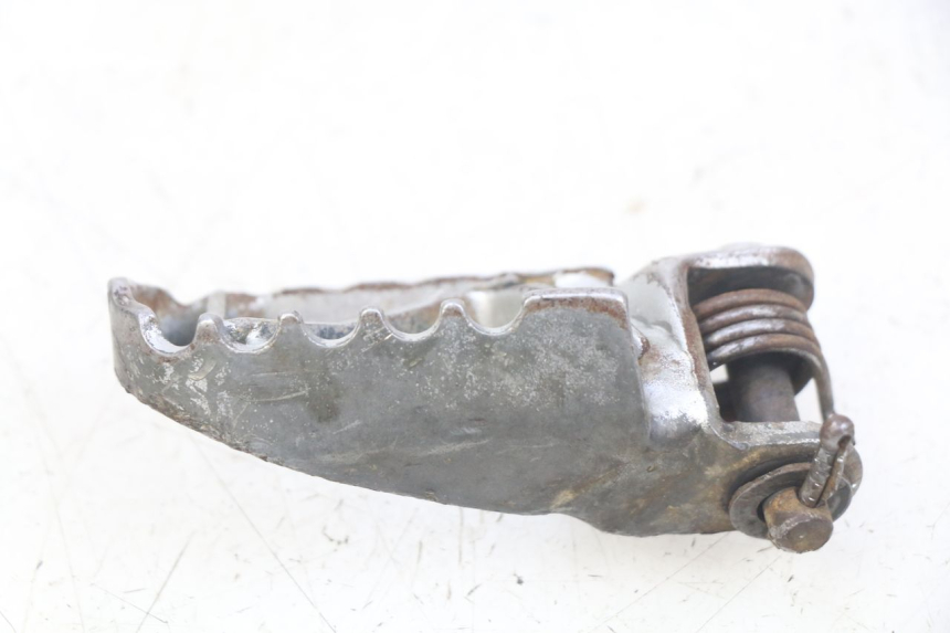 photo de CALE PIED ANTERIORE SINISTRO HONDA CR 80 (2001 - 2003)