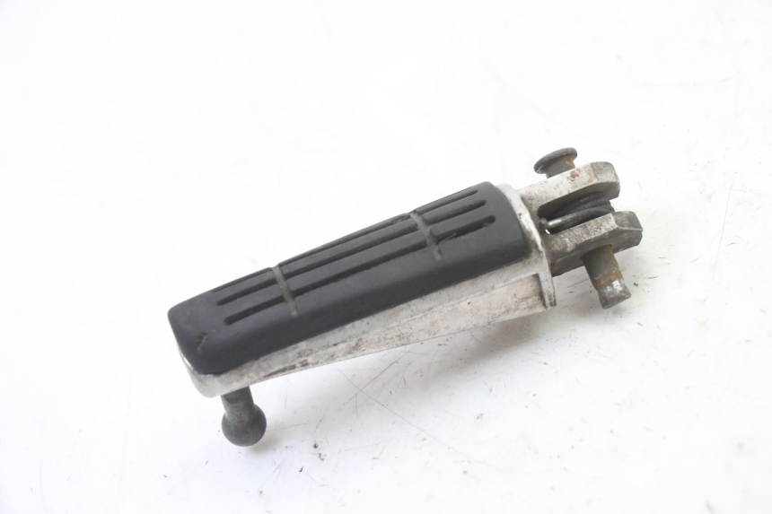 photo de PEDANA ANTERIORE SINISTRA YAMAHA FZ6 FAZER S2 600 (2007 - 2011)