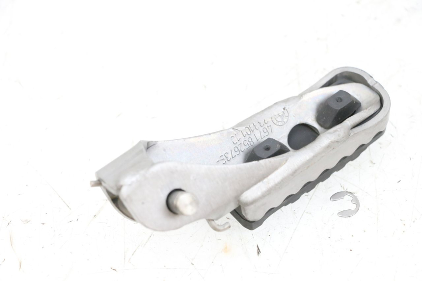 photo de PEDANA ANTERIORE SINISTRA BMW R GS 1250 (2021 - 2024) - Primo piano tecnico