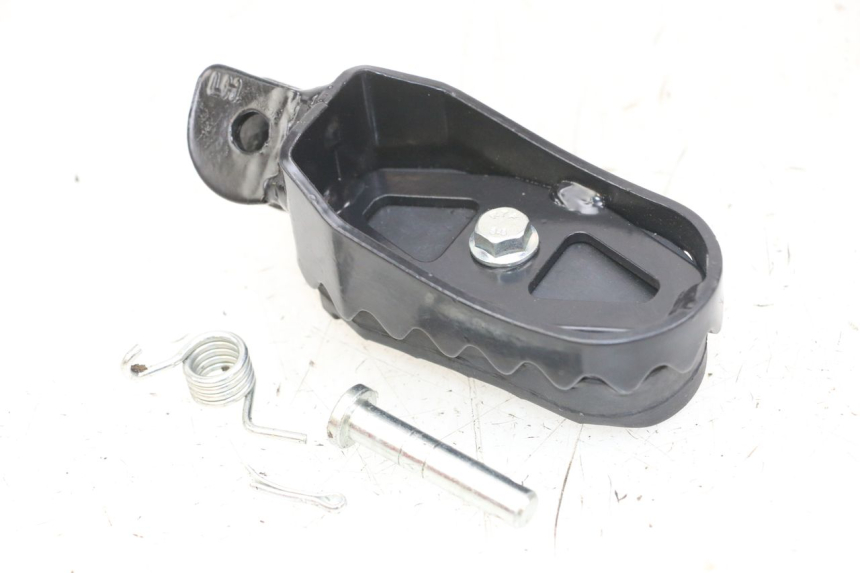 photo de PEDANA ANTERIORE SINISTRA ROYAL ENFIELD SCRAM 411 (2022 - 2024)