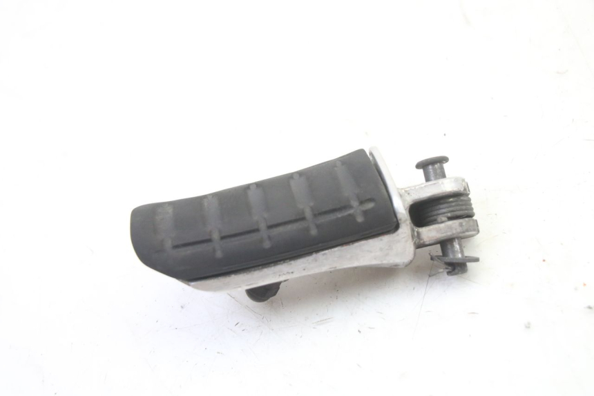 photo de PEDANA ANTERIORE SINISTRA HONDA ST PAN EUROPEAN 1300 (2002 - 2013)