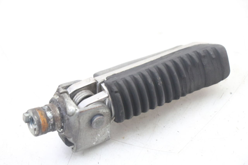 photo de PEDANA ANTERIORE SINISTRA SUZUKI GSF S BANDIT 600 (2000 - 2004)