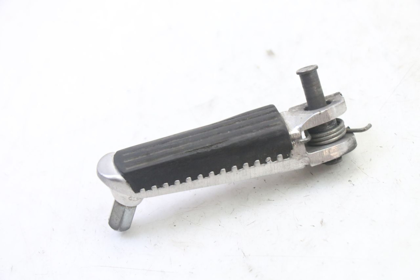 photo de PEDANA ANTERIORE SINISTRA SUZUKI SV S 650 (2003 - 2009)
