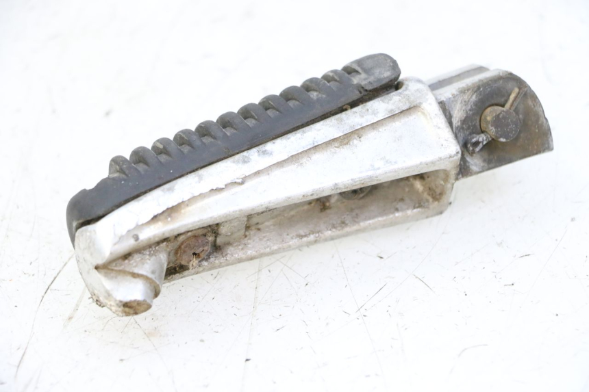photo de PEDANA ANTERIORE SINISTRA YAMAHA XJN DIVERSION 600 (2000 - 2003)