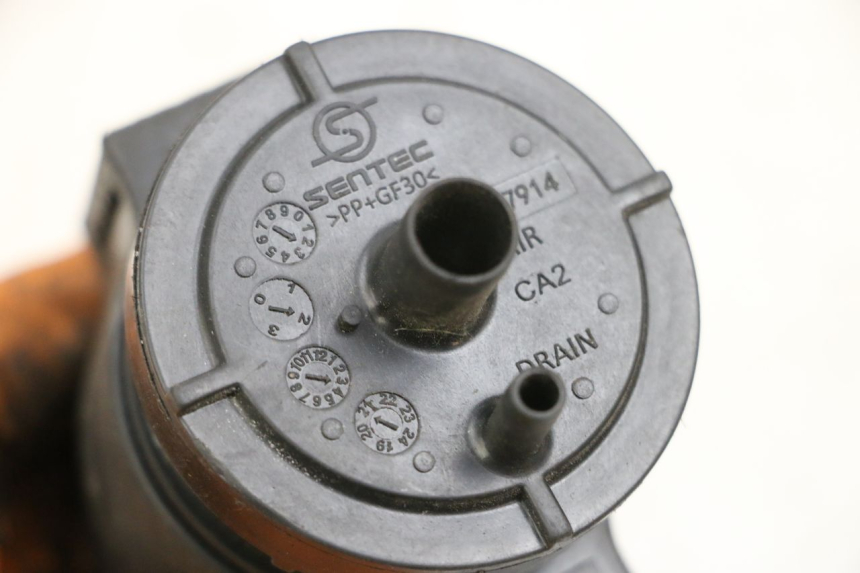 photo de CANISTRO PEUGEOT SPEEDFIGHT 4 4T EFI 50 (2021 - 2025) - Dettaglio del componente