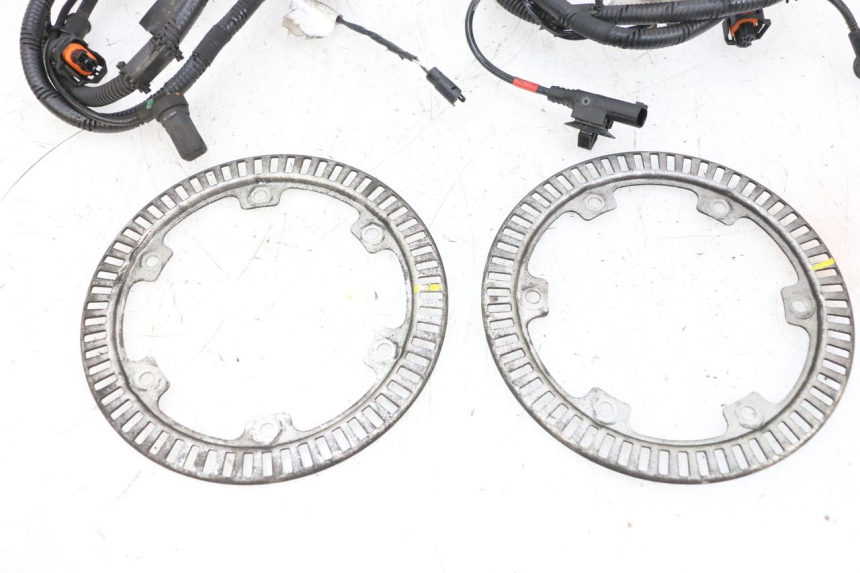 photo de SENSORE ABS ANTERIORE PIAGGIO MP3 HPE 300 (2019 - 2026) - Zoom sui componenti