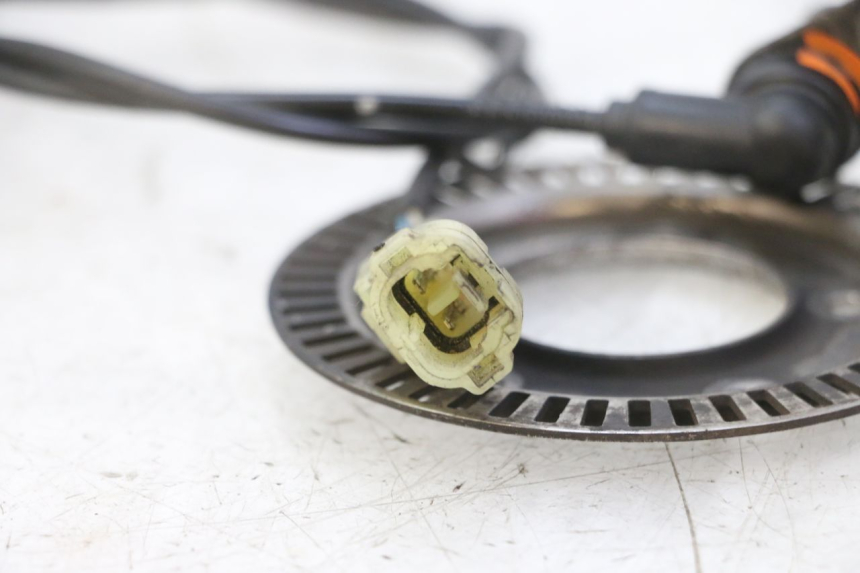 photo de CAPTEUR ABS ANTERIORE PEUGEOT SATELIS 125 (2013 - 2018)