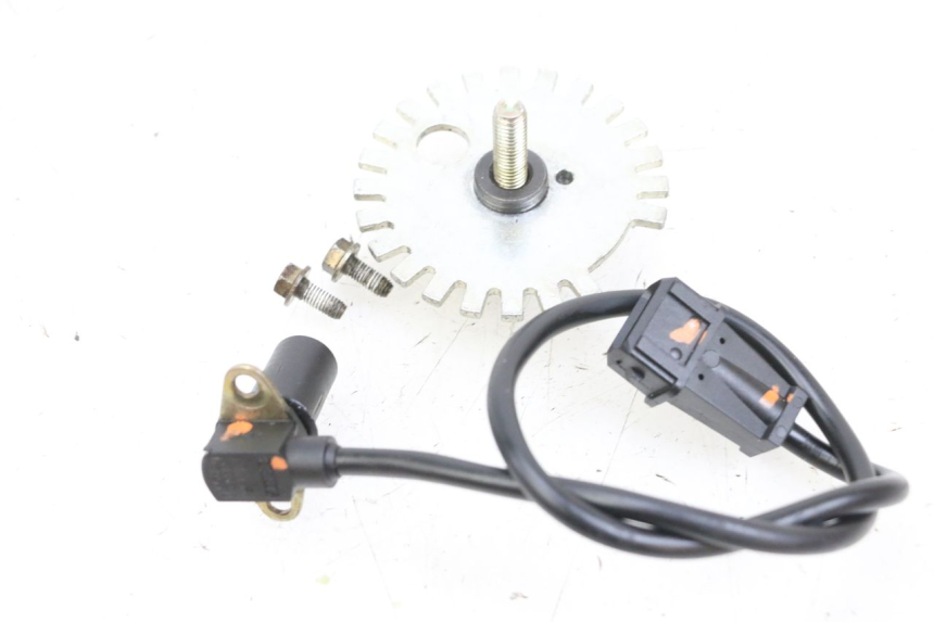 photo de ACCENSIONE CAPTATORI MV AGUSTA BRUTALE R WALLY 910 (2008 - 2008) - Primo piano tecnico