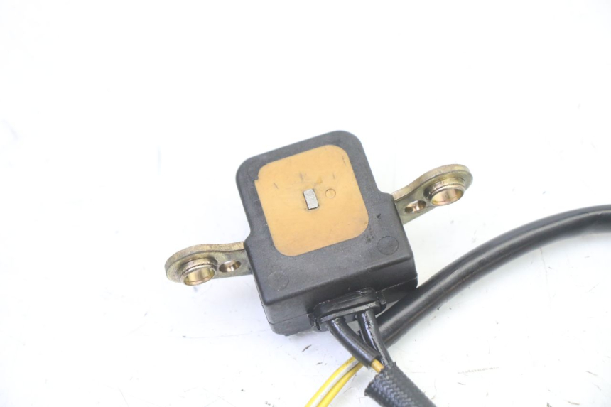 photo de CAPTEUR ACCENSIONE HONDA CBR RR FIREBLADE 900 (1992 - 1994)