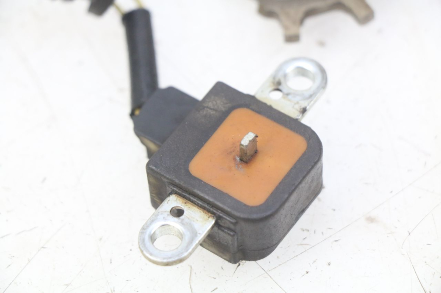 photo de CAPTEUR ACCENSIONE HONDA CBF 500 (2004 - 2007)