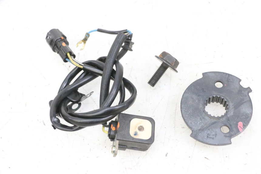 photo de ACCENSIONE CAPTATORI KAWASAKI ZR 7 750 (1999 - 2001) - Zoom sullo stato d'uso