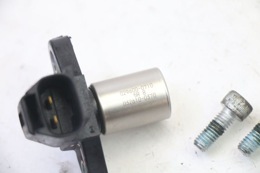 photo de ALBERO CAMME CAPTATORI SUZUKI GSR 750 (2011 - 2017)