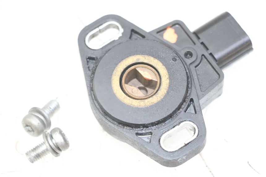 photo de SENSORE TPS HONDA CBF 500 (2004 - 2007)