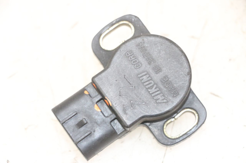 photo de CAPTEUR TPS YAMAHA FZS FAZER 600 (2001 - 2003)
