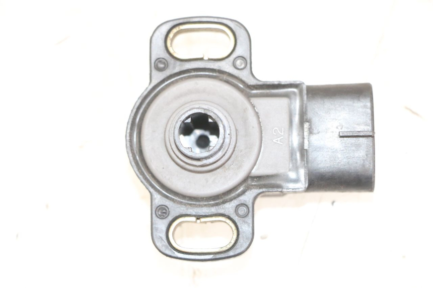 photo de CAPTEUR TPS YAMAHA FZS FAZER 600 (2001 - 2003)