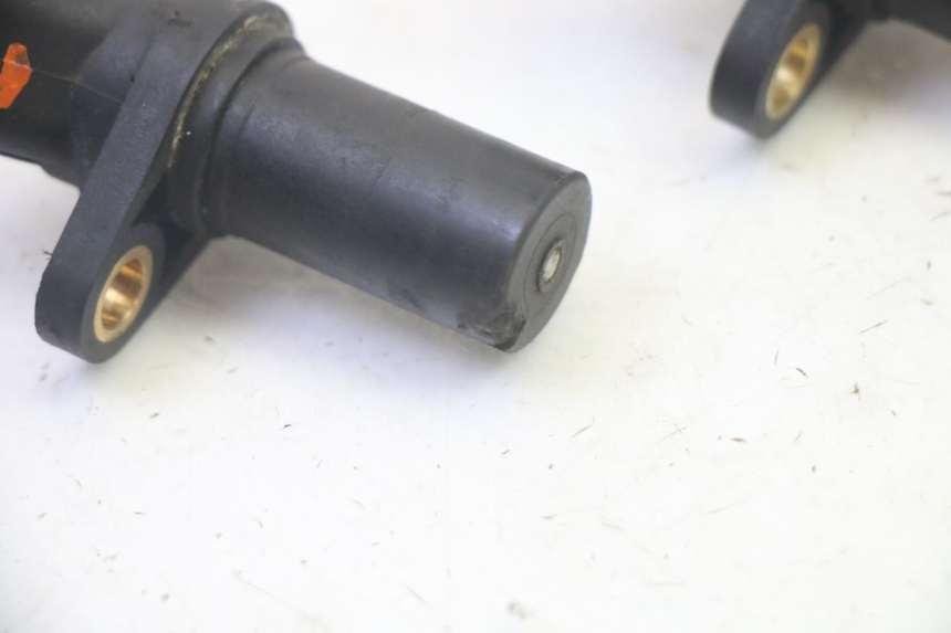 photo de SENSORE VELOCITÀ PIAGGIO MP3 LT 400 (2007 - 2012) - Primo piano tecnico