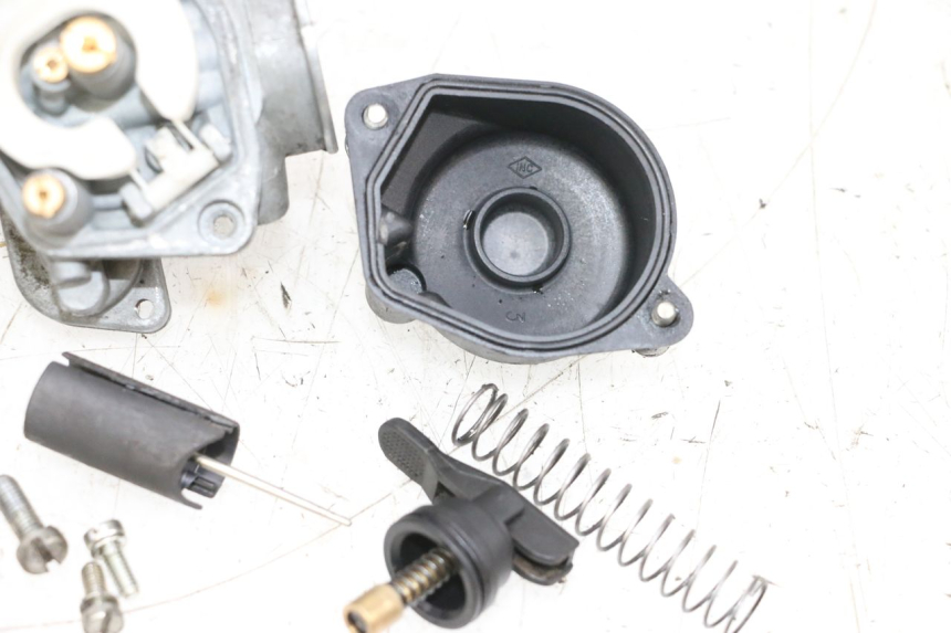 photo de Carburatore MBK BOOSTER SPIRIT NAKED 50 (2004 - 2017) - Ispezione visiva dettagliata