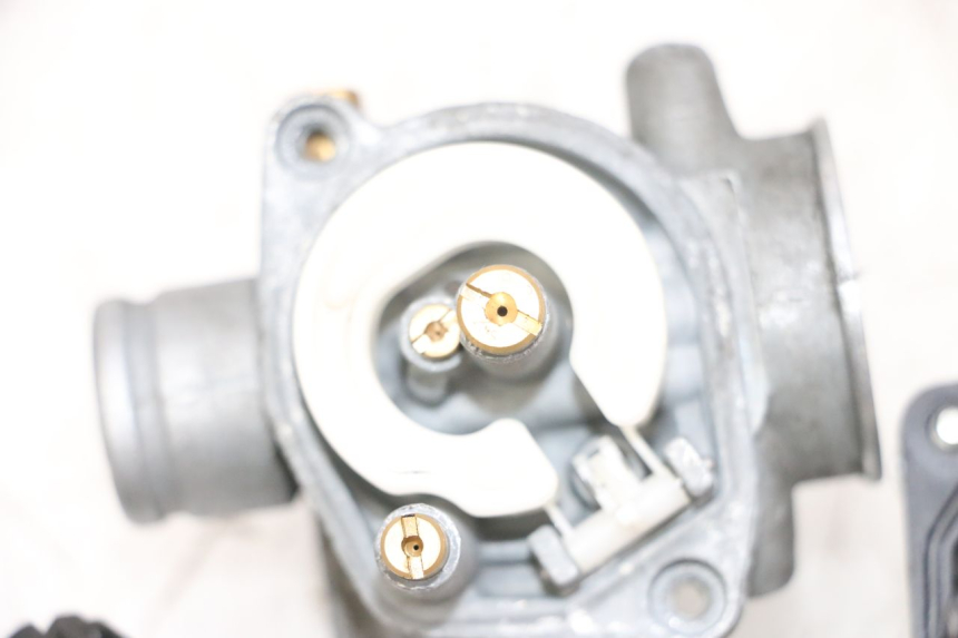 photo de Carburatore MBK BOOSTER SPIRIT NAKED 50 (2004 - 2017) - Stato della superficie e materiale