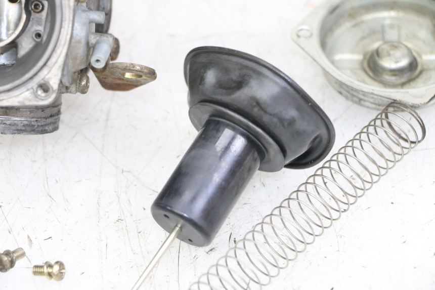 photo de CARBURATORE DAELIM BESBI 125 (2007 - 2008)