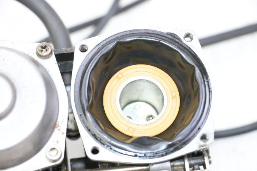 photo de CARBURATORE YAMAHA FJ 36Y 1100 (1984 - 1985)