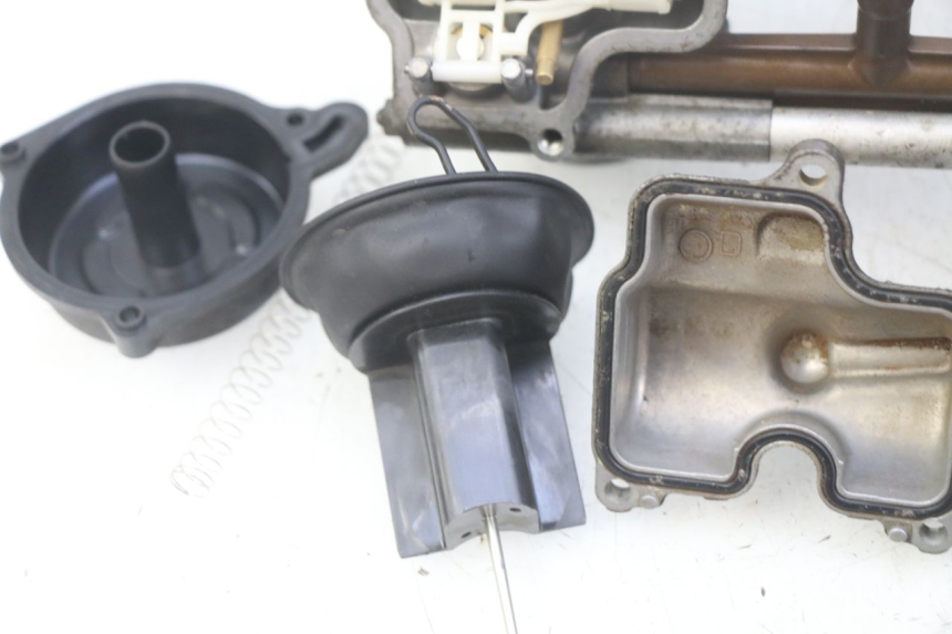 photo de CARBURATORE HONDA CBF 500 (2004 - 2007)