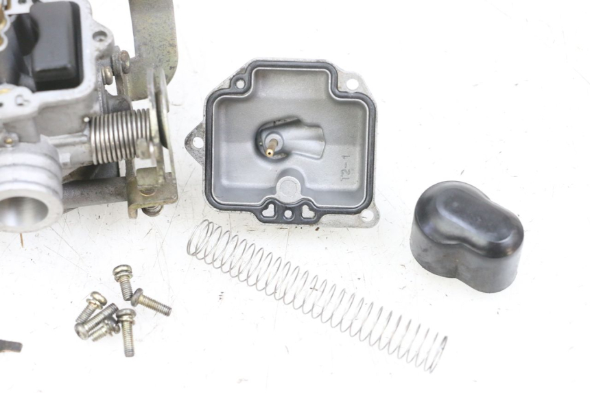 photo de CARBURATORE PEUGEOT KISBEE 4T 50 (2010 - 2017) - Altra vista dell'articolo