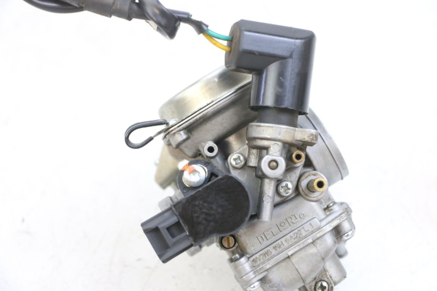 photo de CARBURATORE TNT MOTOR ROMA 10' 4T 50 (2019 - 2022) - Primo piano tecnico