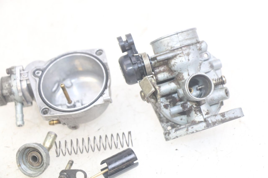 photo de CARBURATORE MOTRAC URBAN 4T 50 (2016 - 2024) - Stato della superficie e materiale