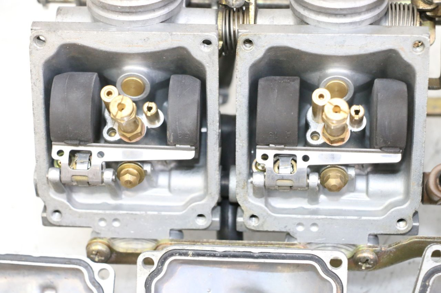 photo de CARBURATORE YAMAHA XJN DIVERSION 600 (2000 - 2003)