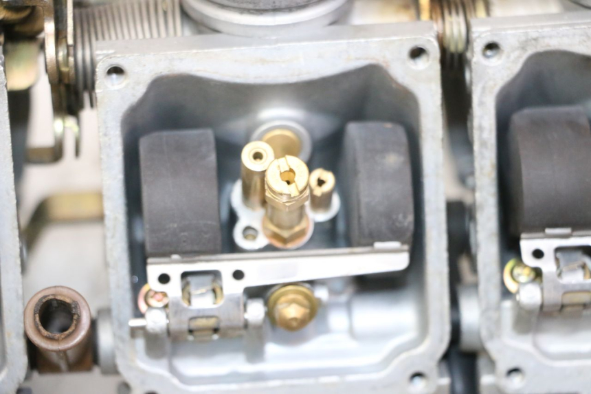 photo de CARBURATORE YAMAHA XJN DIVERSION 600 (2000 - 2003)