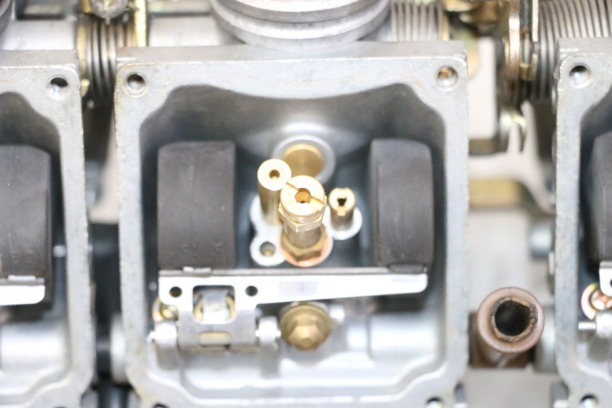 photo de CARBURATORE YAMAHA XJN DIVERSION 600 (2000 - 2003)