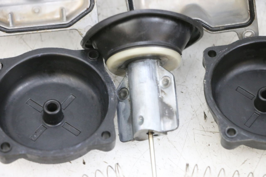 photo de CARBURATORE KAWASAKI ZR 7 750 (1999 - 2001) - Ricambio usato controllato