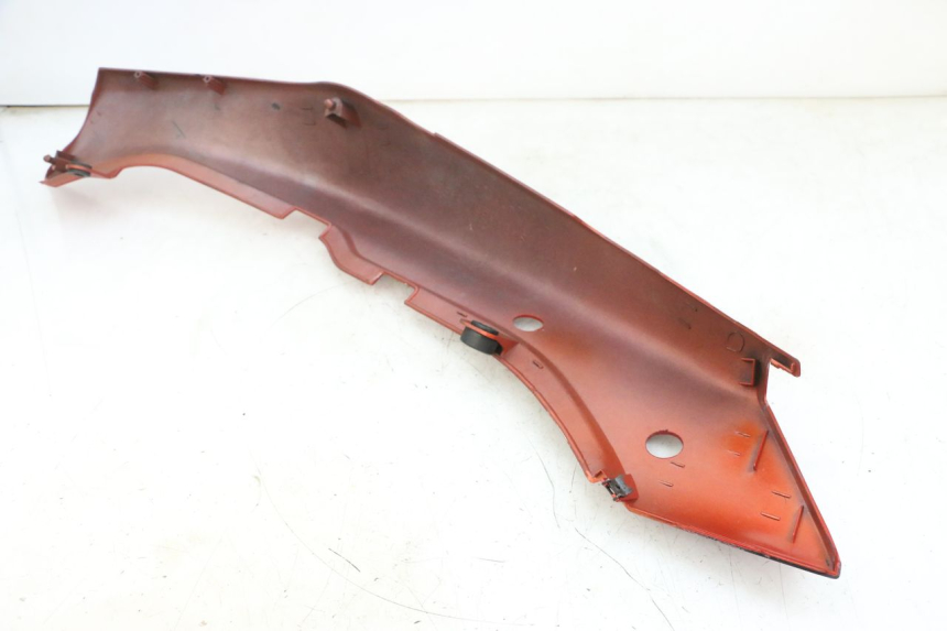 photo de CARENA POSTERIORE SUZUKI GSF N BANDIT 600 (1996 - 1999) - Caratteristiche distintive