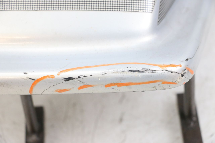 photo de CARENA POSTERIORE SUZUKI GSX E 250 (1982 - 1983)