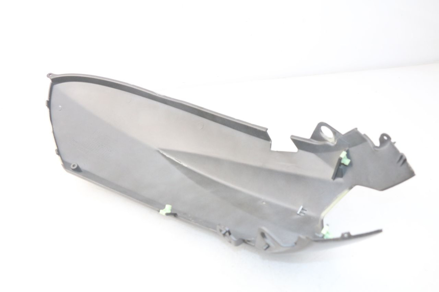 photo de CARENA POSTERIORE PEUGEOT KISBEE 2T 50 (2010 - 2017)