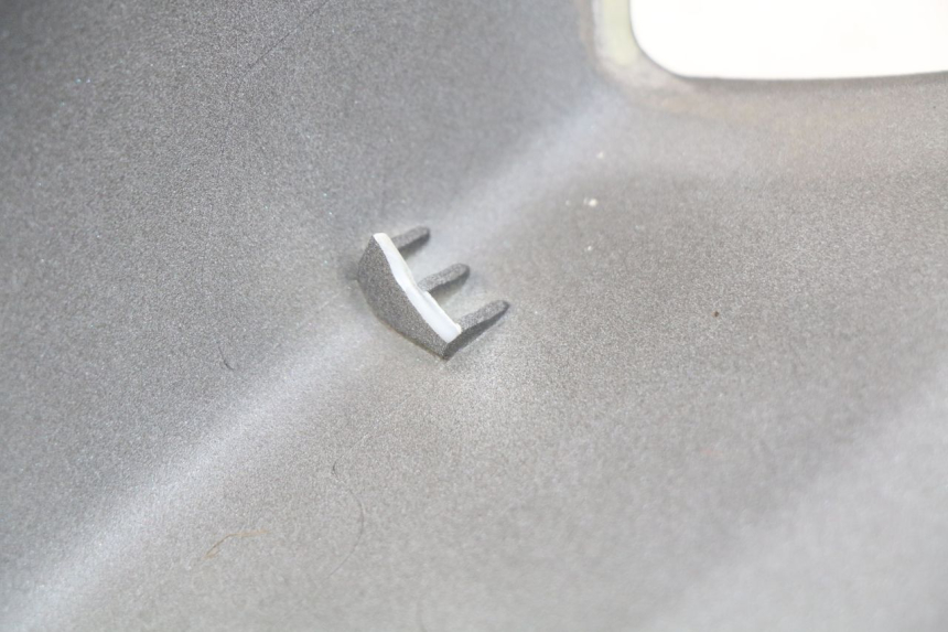 photo de CARENA POSTERIORE PEUGEOT KISBEE 2T 50 (2010 - 2017)