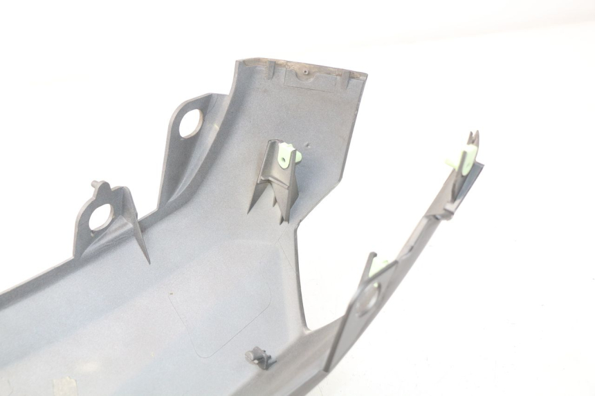 photo de CARENA POSTERIORE PEUGEOT KISBEE 2T 50 (2010 - 2017)