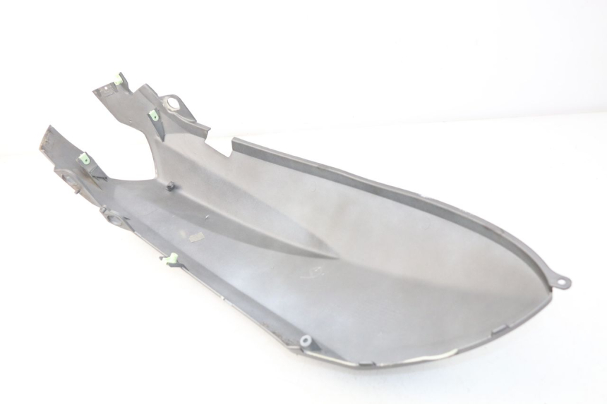 photo de CARENA POSTERIORE PEUGEOT KISBEE 2T 50 (2010 - 2017)