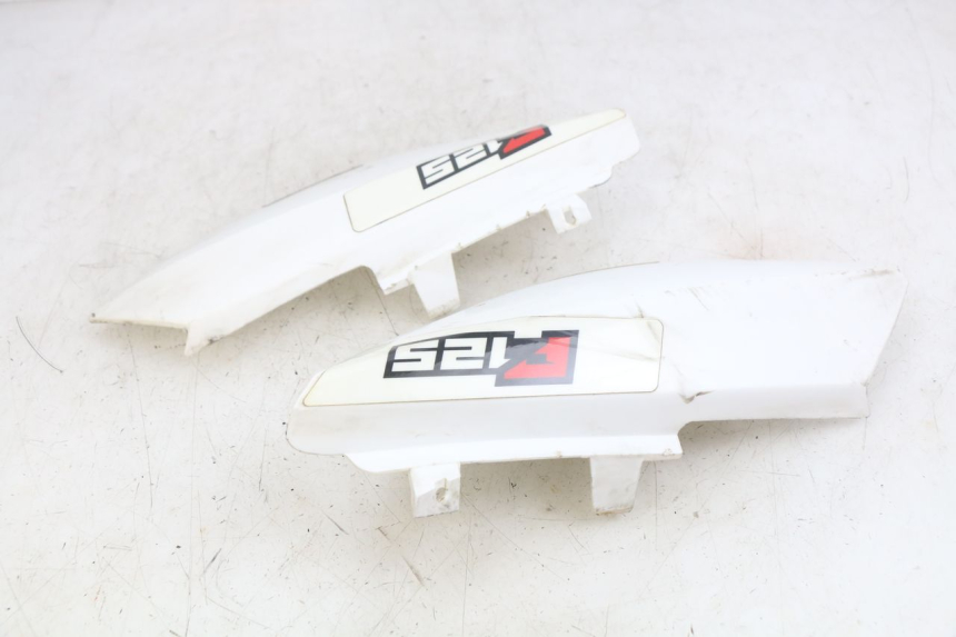 photo de CARENAGE POSTERIORE YCF R-START 125