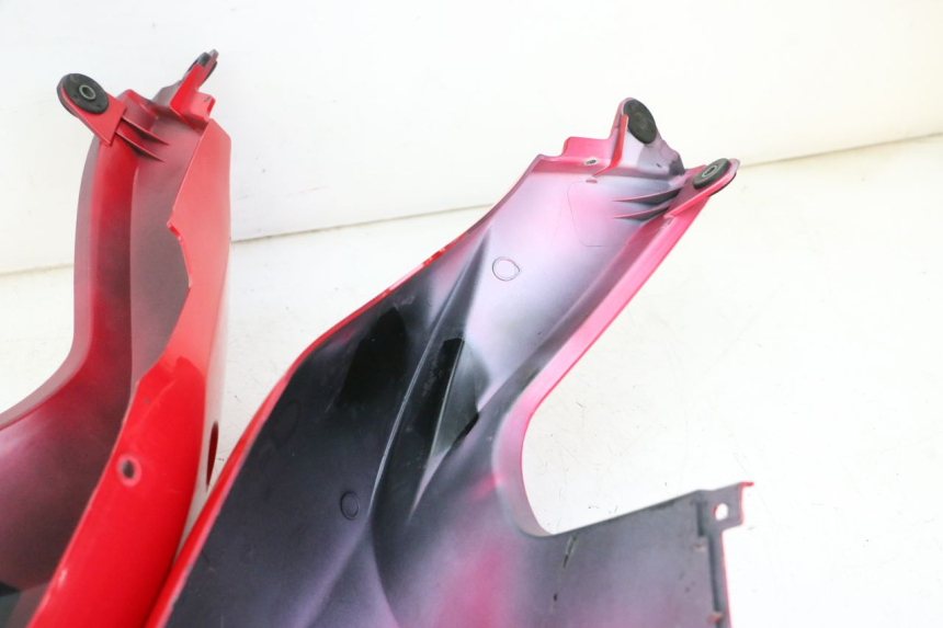 photo de CARENA POSTERIORE SUZUKI SV S 650 (2003 - 2009)